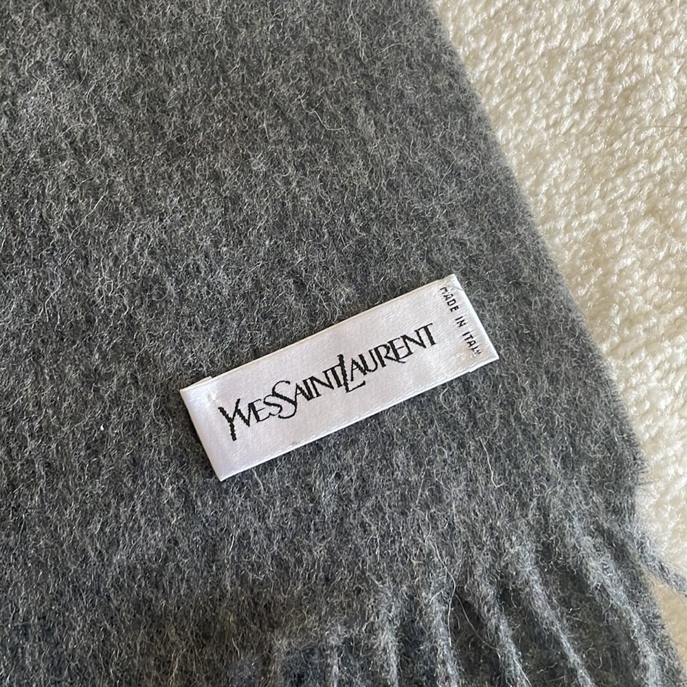 YSL 100% wool Gray scarf - Picture 5 of 11